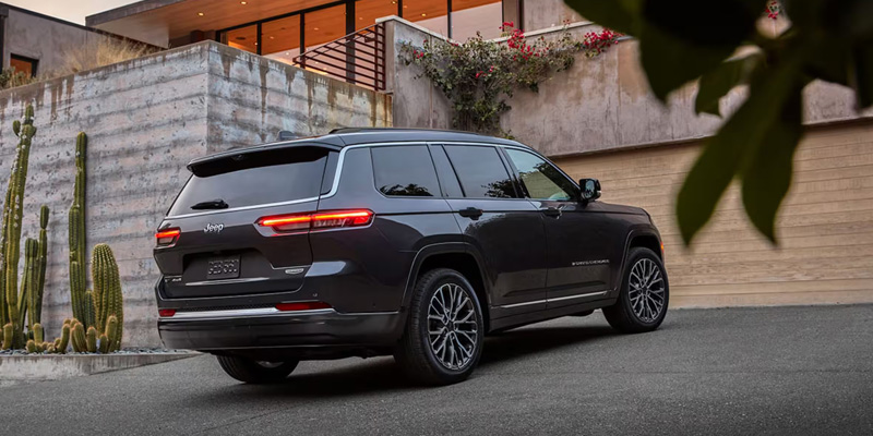 Black Grand Cherokee
