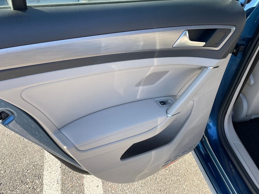 2017 Volkswagen Golf TSI SEL 4-Door