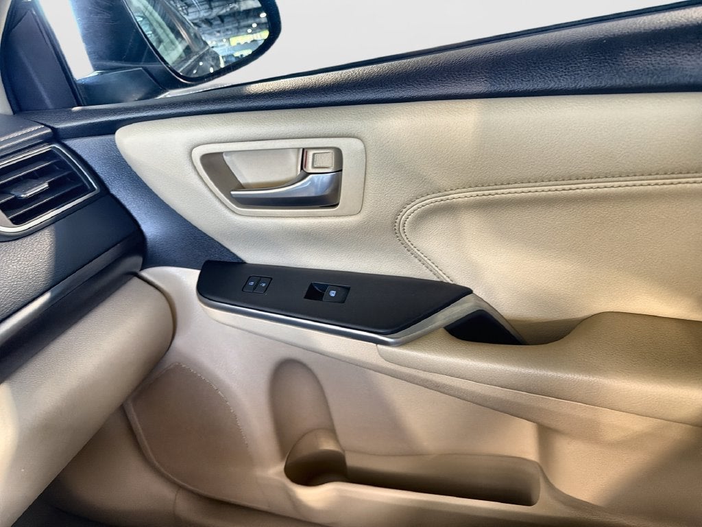 2016 Toyota Camry XLE