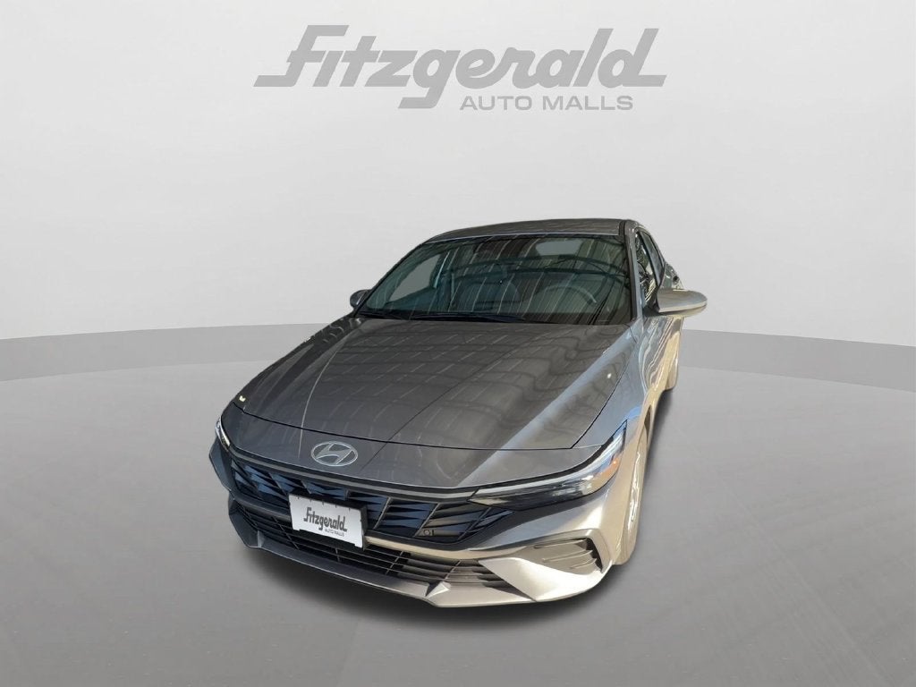 2025 Hyundai Elantra SE