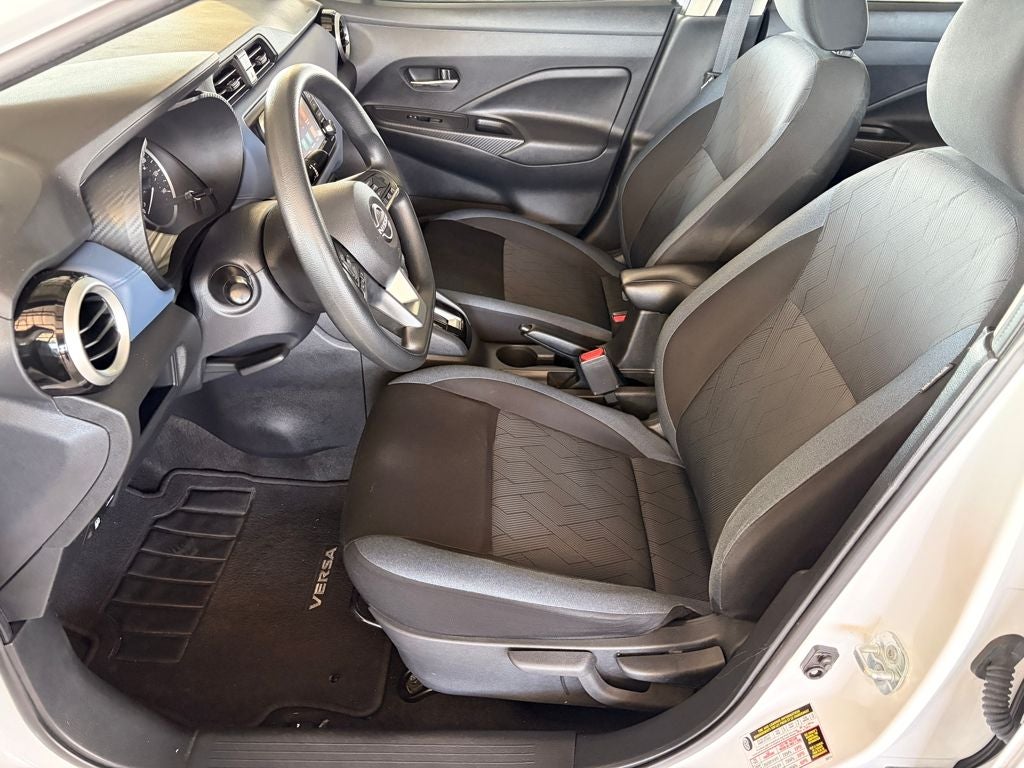 2023 Nissan Versa 1.6 SV