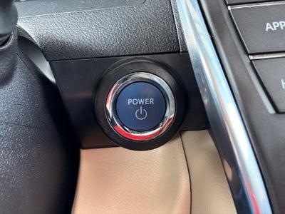 2016 Toyota Camry Hybrid XLE