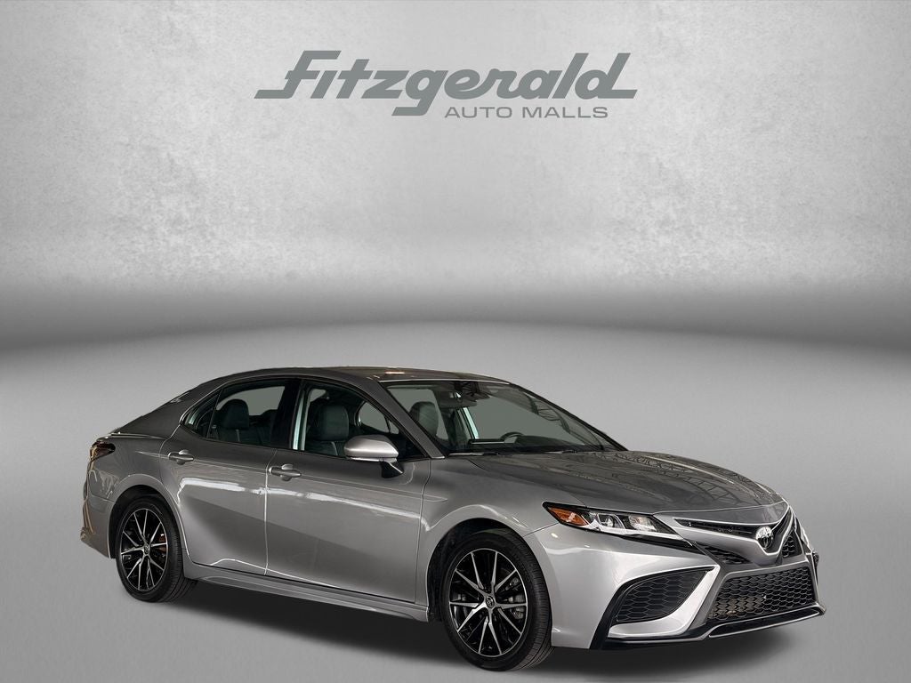 2024 Toyota CAMRY SE