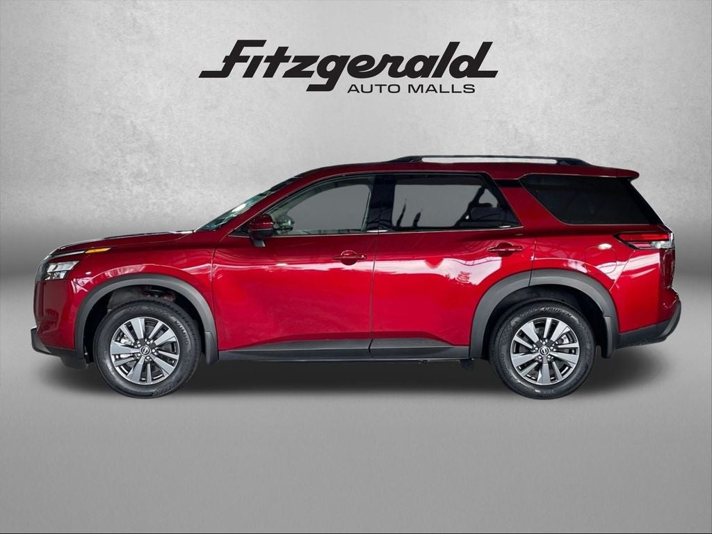 2024 Nissan Pathfinder SV
