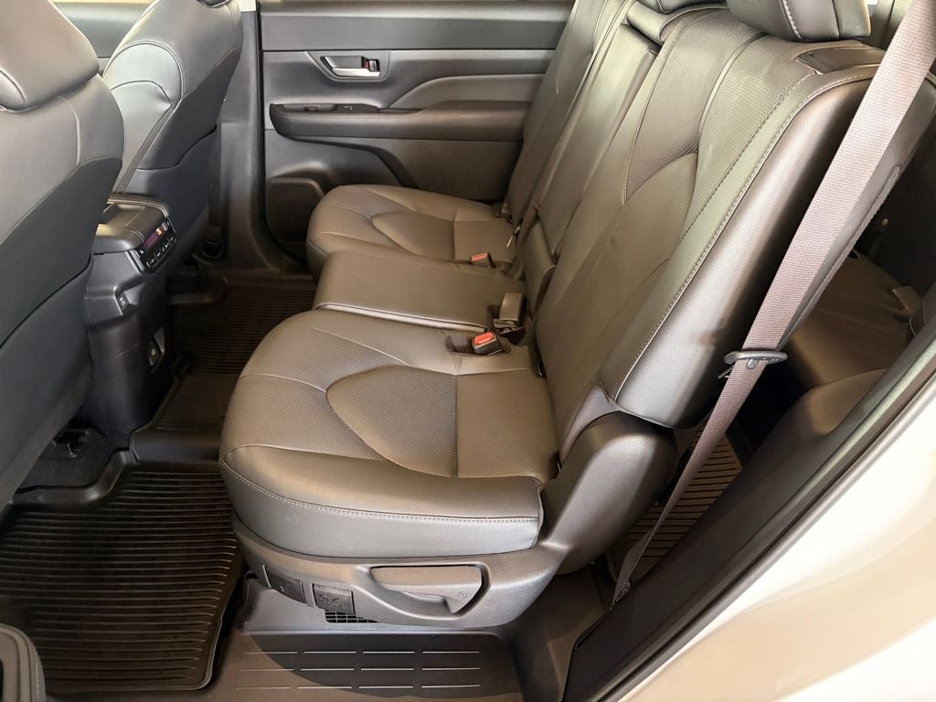 2026 Toyota GRAND HIGHLANDER HEV Limited