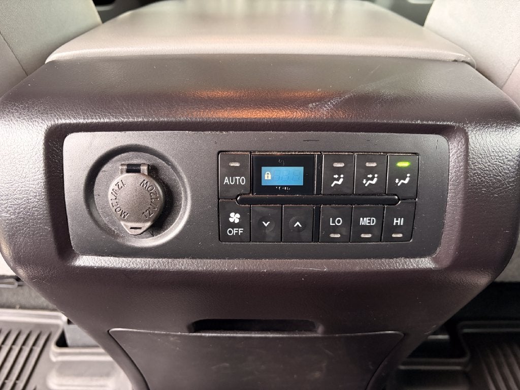 2017 Toyota Sequoia SR5 5.7L