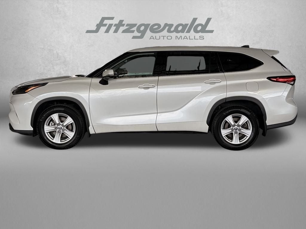 2022 Toyota HIGHLANDER LE