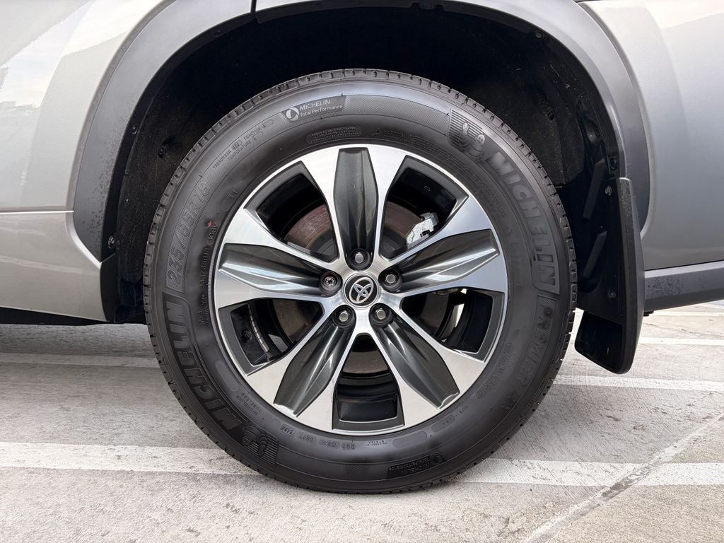 2026 Toyota Highlander XLE