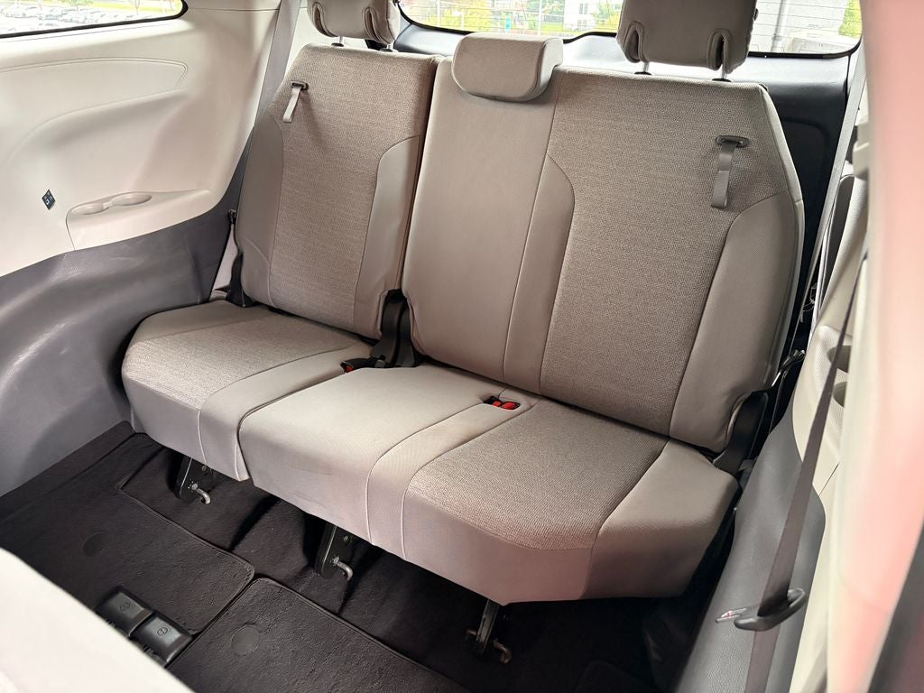 2024 Toyota Sienna LE 8 Passenger