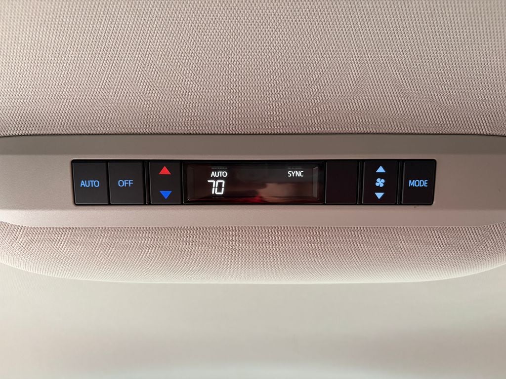 2024 Toyota Sienna LE 8 Passenger