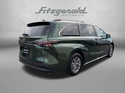 2026 Toyota Sienna XLE 8 Passenger