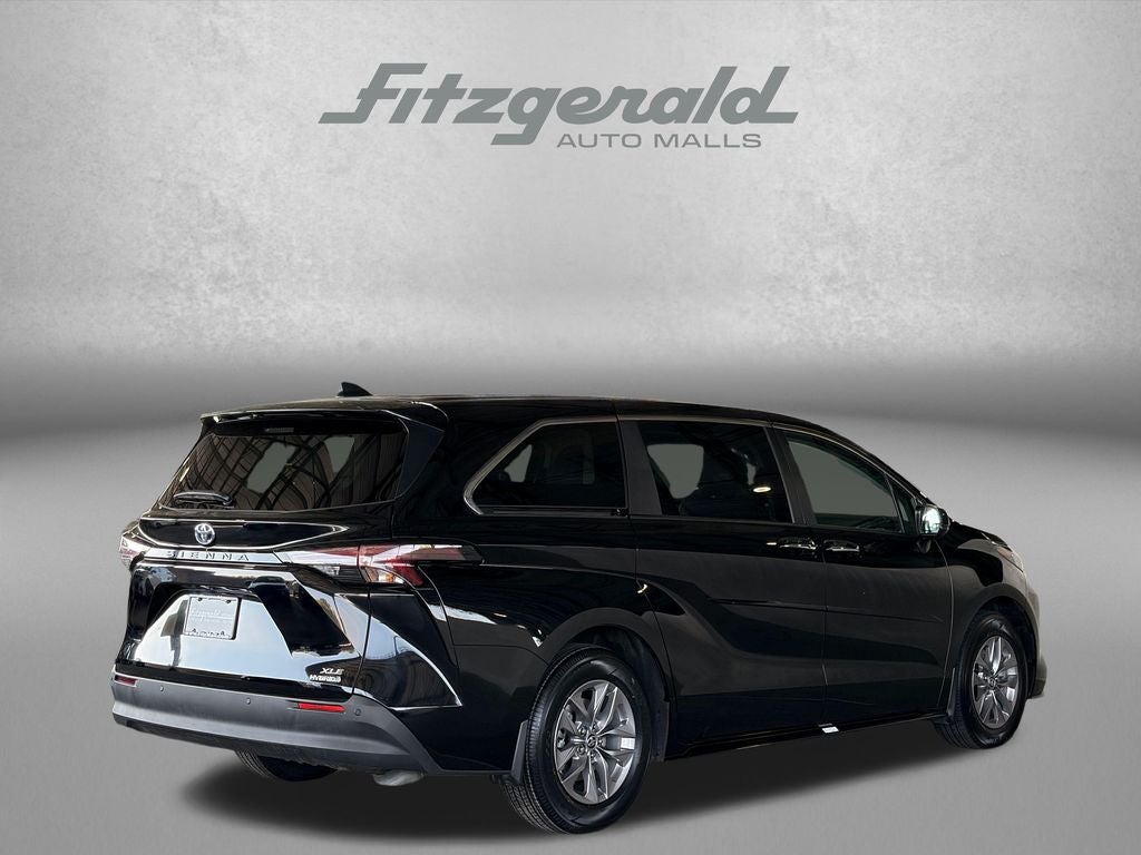 2024 Toyota SIENNA XLE XLE 8 Passenger