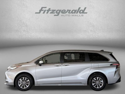 2023 Toyota Sienna XLE 7 Passenger