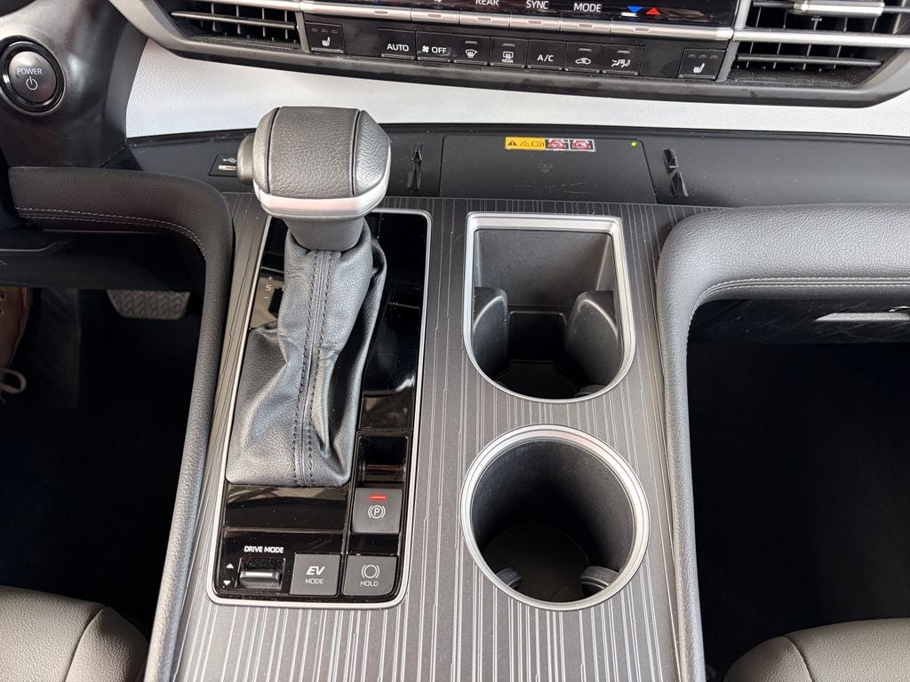 2025 Toyota SIENNA XLE XLE 8 Passenger