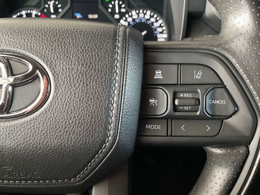 2025 Toyota TUNDRA 4X4 SR