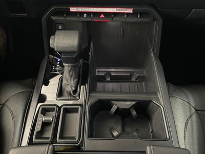 2025 Toyota TUNDRA 4X4 SR