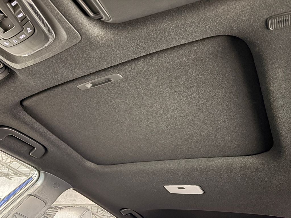 2023 Toyota Corolla Cross Hybrid XSE