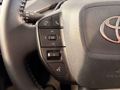 2025 Toyota PRIUS LE