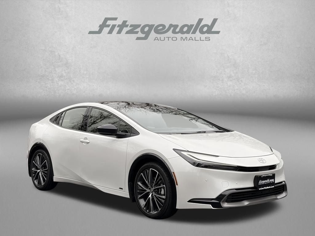 2024 Toyota PRIUS XLE