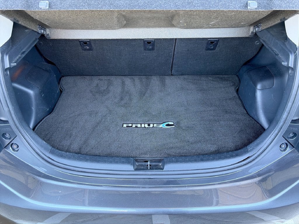2015 Toyota PRIUS c Two