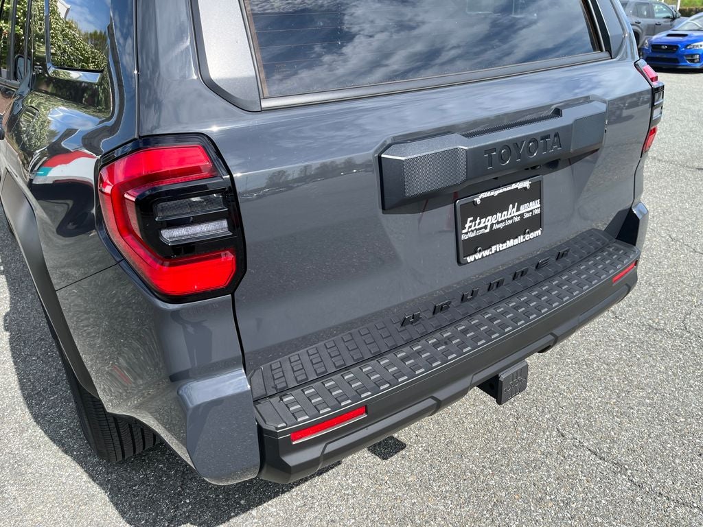 2025 Toyota 4RUNNER SR5