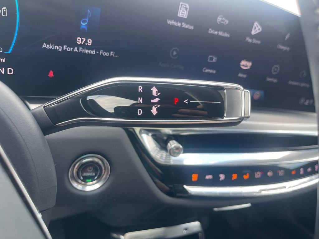 2025 Cadillac LYRIQ Luxury