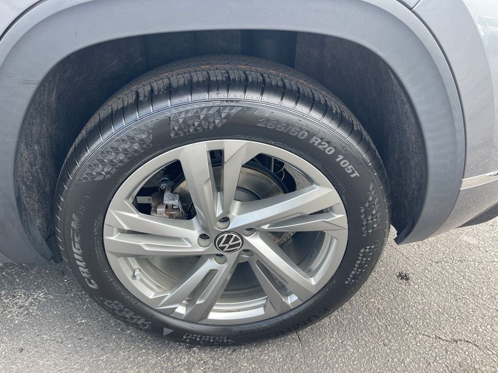 2024 Volkswagen Atlas Cross Sport 2.0T SEL R-Line