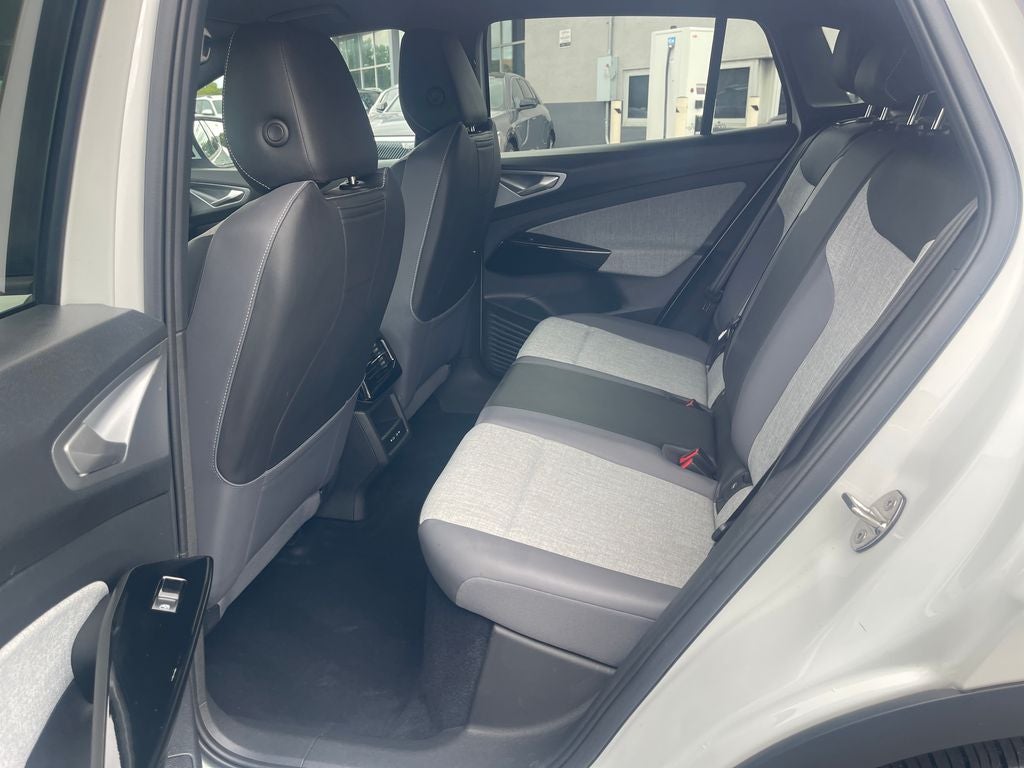 2023 Volkswagen ID.4 Pro