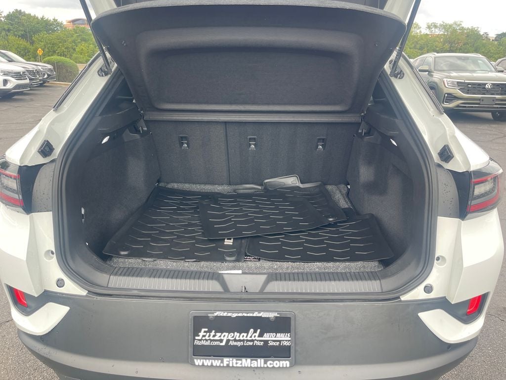 2023 Volkswagen ID.4 Pro