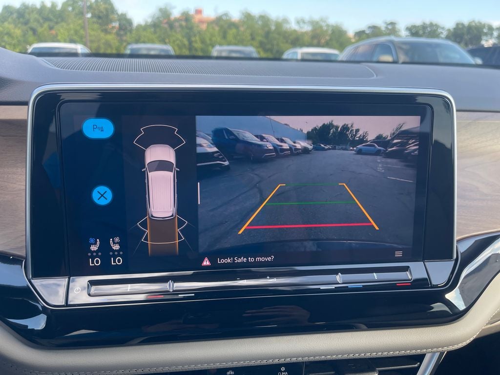 2024 Volkswagen Atlas 2.0T SE w/Technology