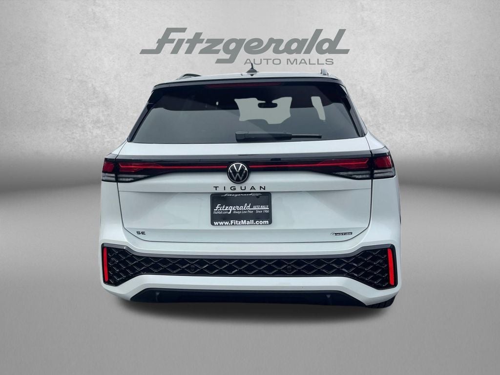 2025 Volkswagen Tiguan 2.0T SE R-Line Black