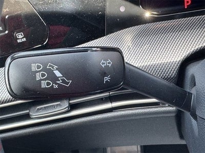 2025 Volkswagen Golf GTI 2.0T SE