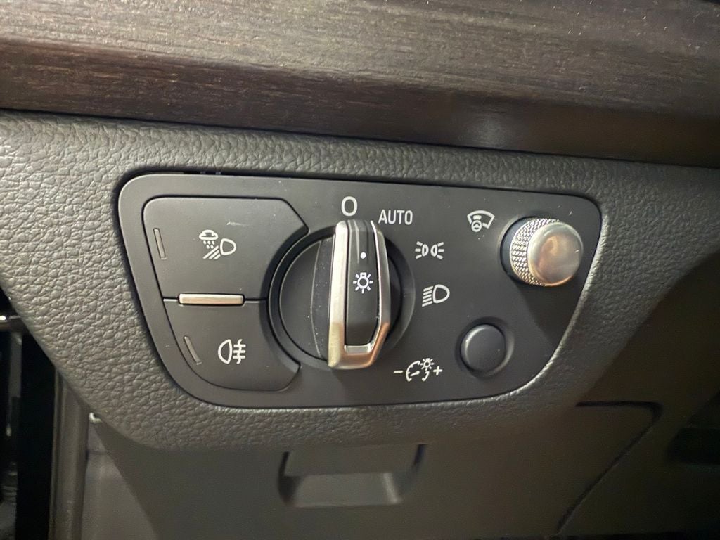 2021 Audi Q5 45 Prestige quattro