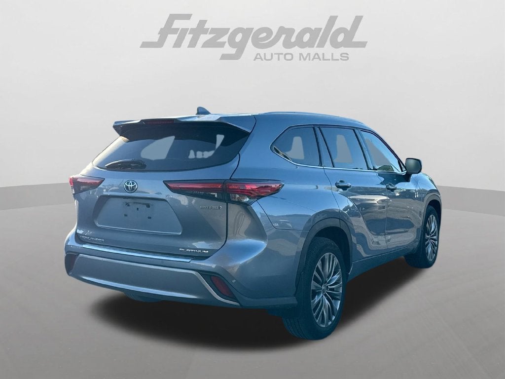 2021 Toyota Highlander Hybrid Platinum