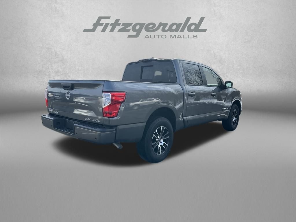2024 Nissan Titan SV
