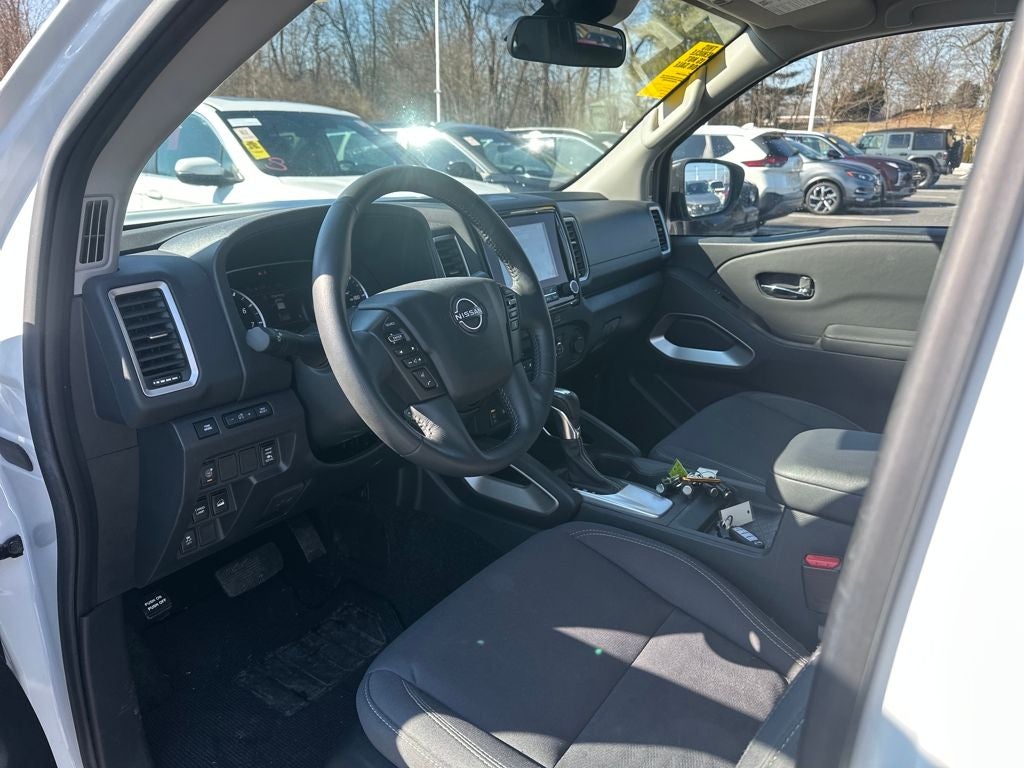 2024 Nissan Frontier SV