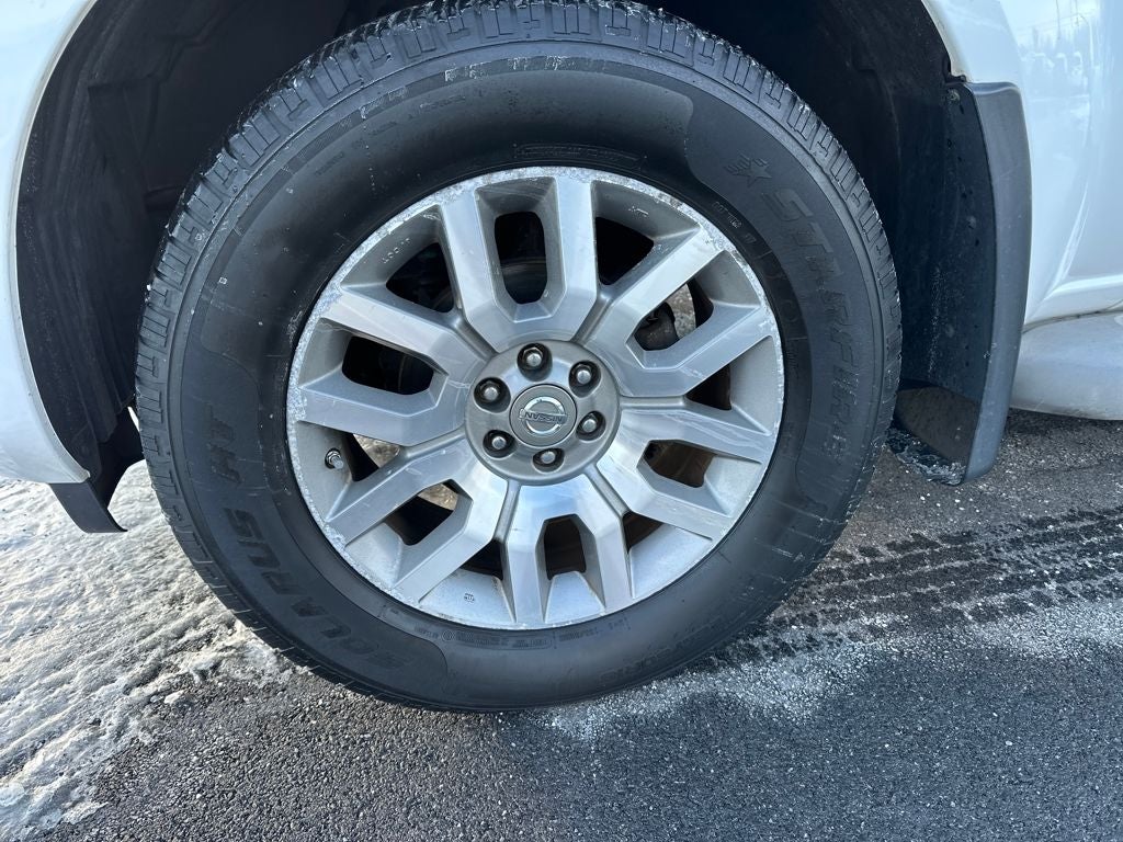 2012 Nissan Pathfinder LE