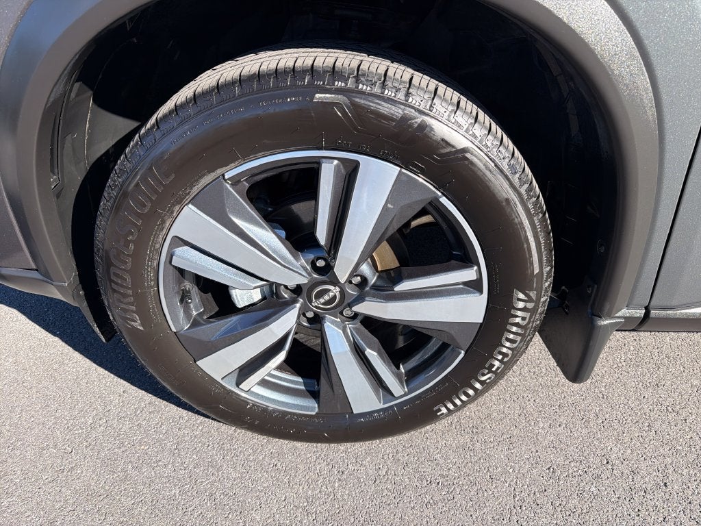 2024 Nissan Rogue SL