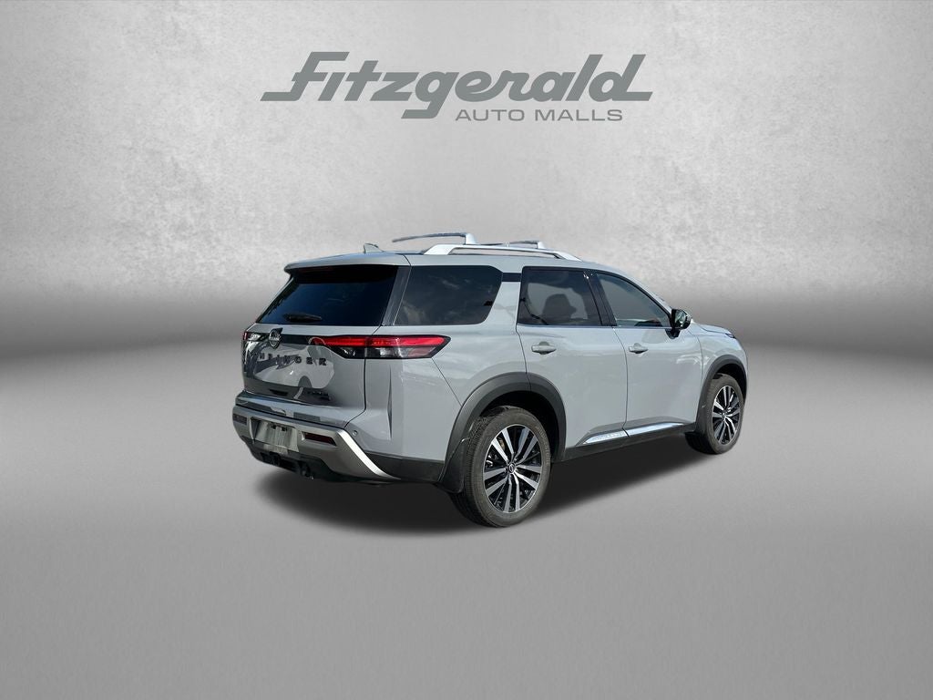 2025 Nissan Pathfinder Platinum