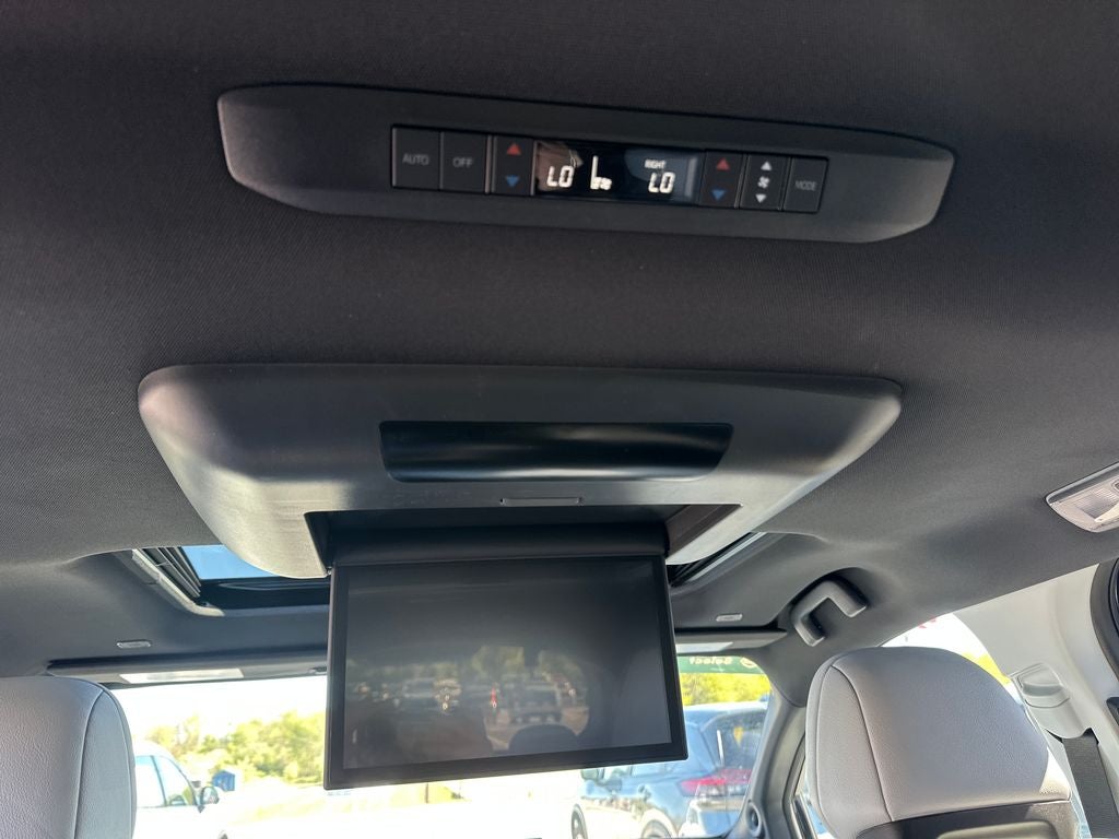 2026 Toyota SIENNA XSE AWD XSE 7 Passenger