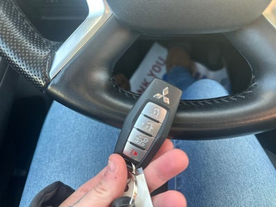 2024 Mitsubishi Outlander SE