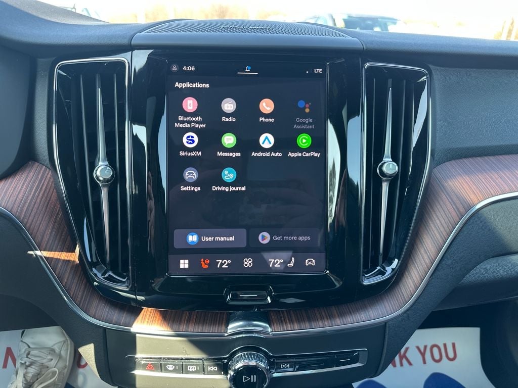 2024 Volvo XC60 B5 Plus Dark Theme