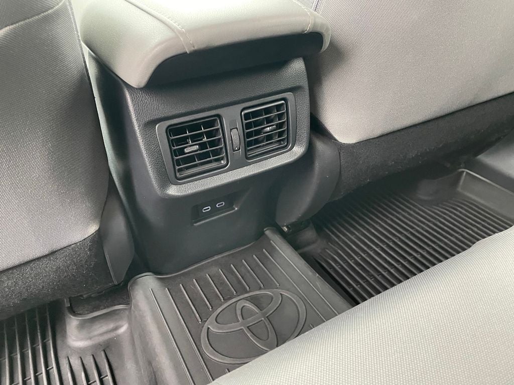 2024 Toyota Venza LE