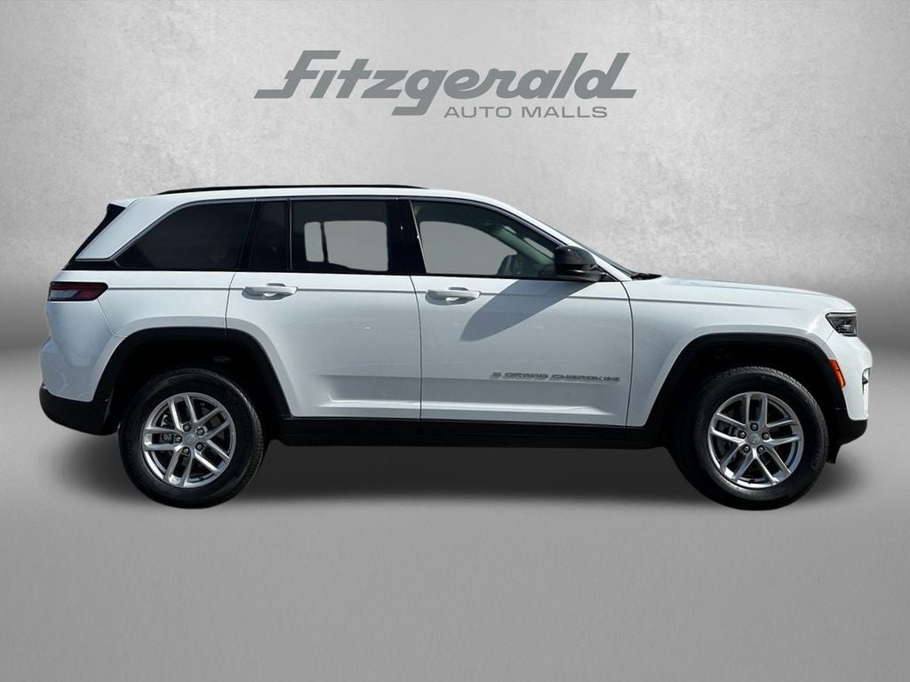 2025 Jeep Grand Cherokee GRAND CHEROKEE LAREDO X 4X4