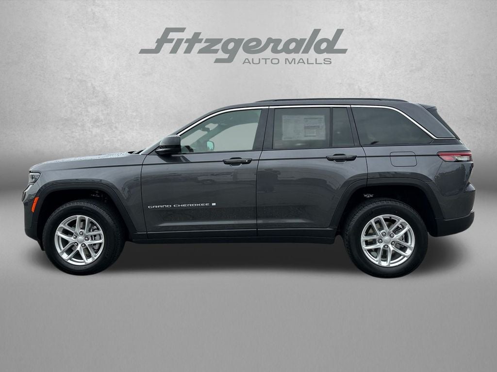 2025 Jeep Grand Cherokee GRAND CHEROKEE LAREDO X 4X4