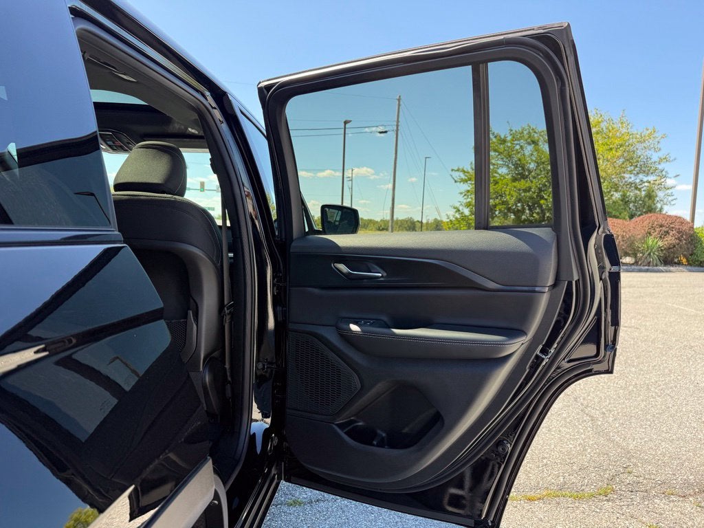 2027 Jeep Grand Cherokee GRAND CHEROKEE LAREDO X 4X4