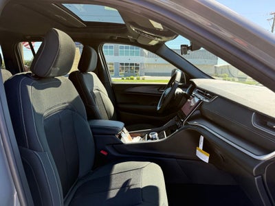2027 Jeep Grand Cherokee Laredo X