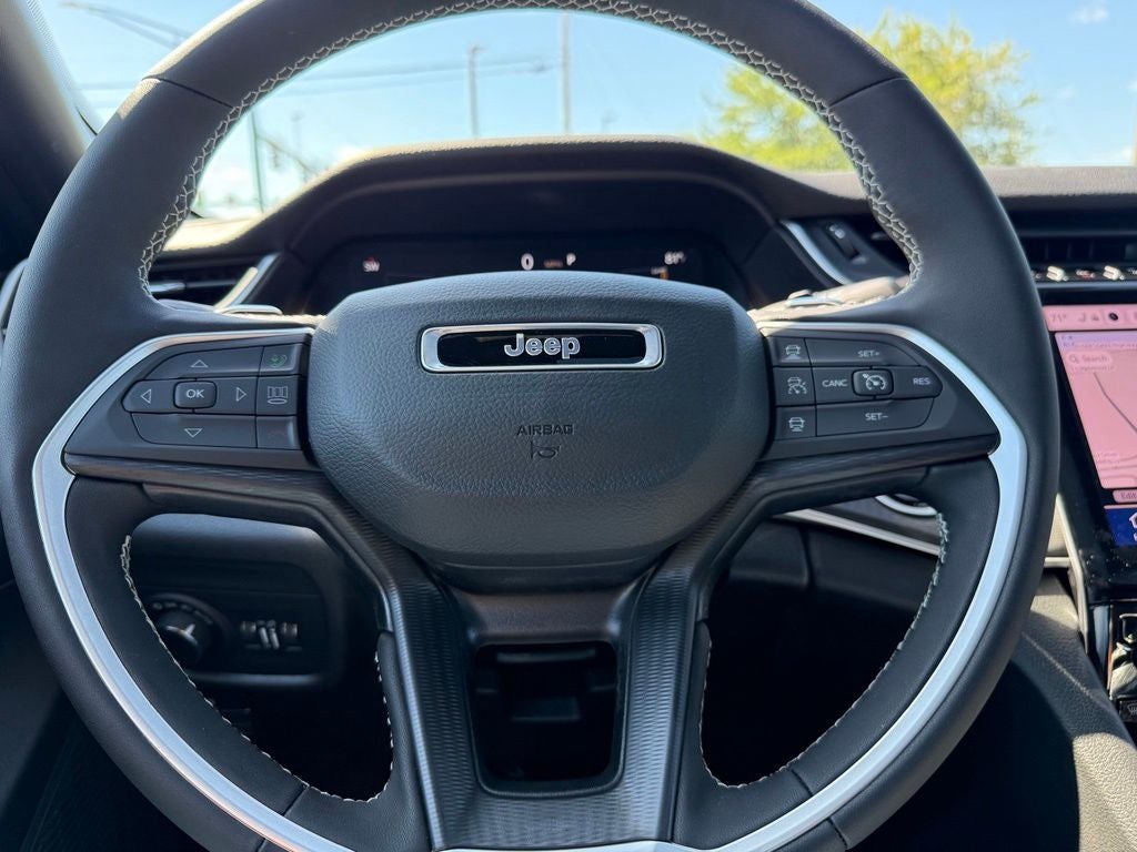 2027 Jeep Grand Cherokee Laredo X