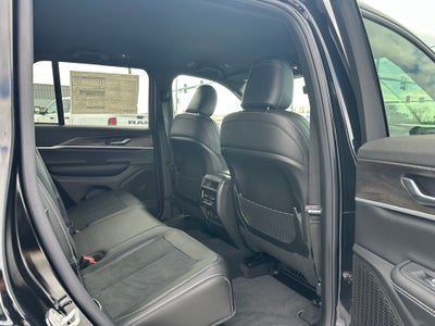 2026 Jeep Grand Cherokee GRAND CHEROKEE LAREDO ALTITUDE 4X4