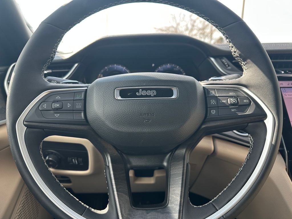 2025 Jeep Grand Cherokee GRAND CHEROKEE LIMITED 4X4